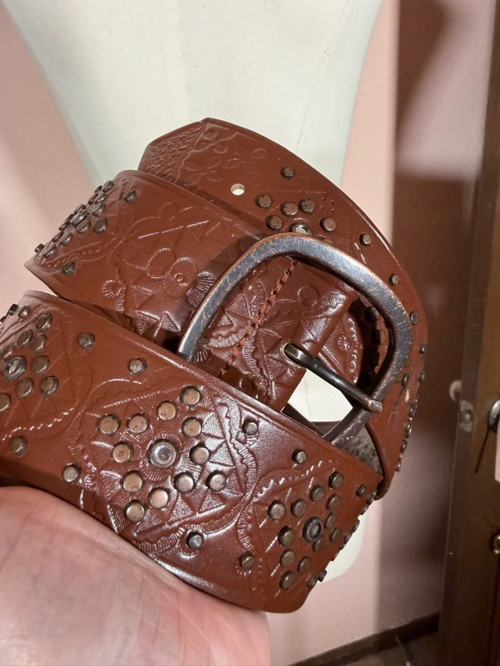 Lake Shore Drive Brown tooled leather Studded wide Vintage Western Belt large - Picture 10 of 17